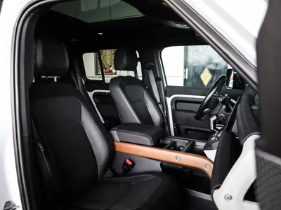 2022 لاند روفر ديفيندر اس اي