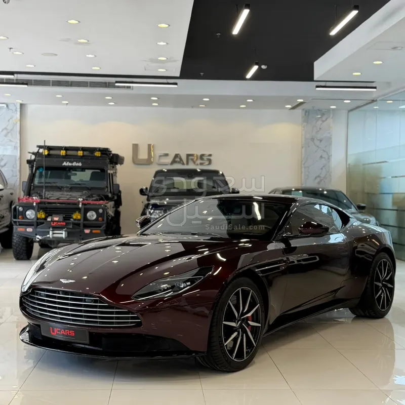2020 استون مارتن دي بي 11