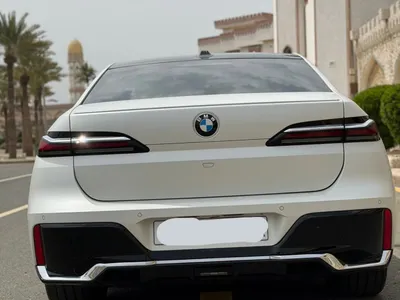 2025 بي ام دبليو الفئة السابعة 735أي