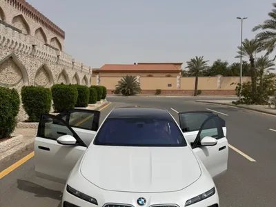 2025 بي ام دبليو الفئة السابعة 735أي