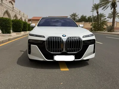 2025 بي ام دبليو الفئة السابعة 735أي