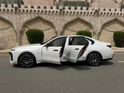 2025 بي ام دبليو الفئة السابعة 735أي