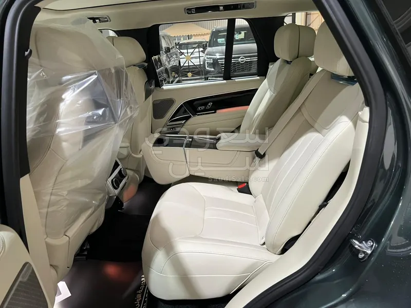 2026 لاند روفر رينج روفر اوتوبيوغرافي