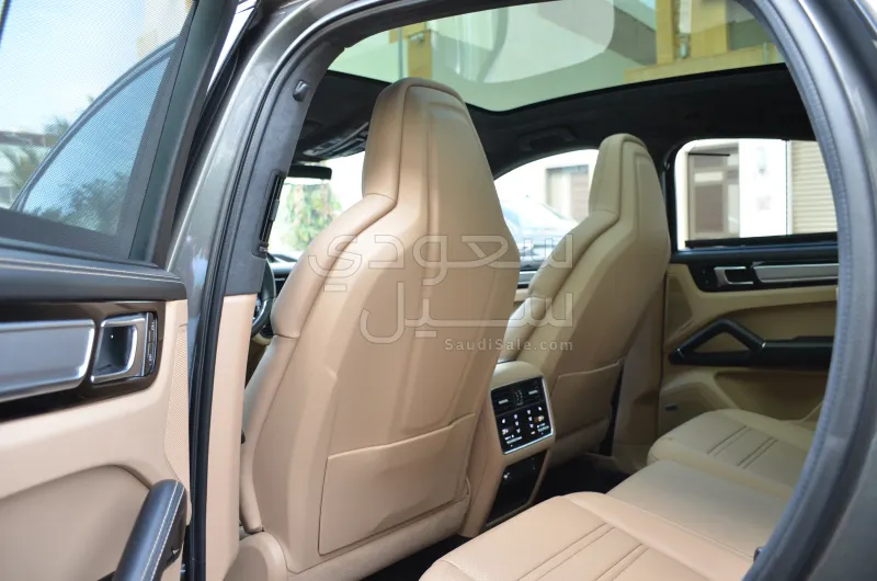 2020 بورش كايين اس