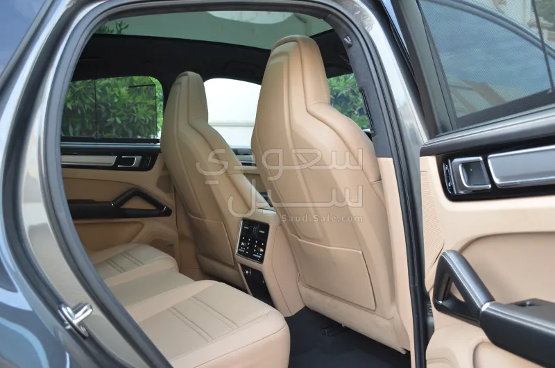 2020 بورش كايين اس