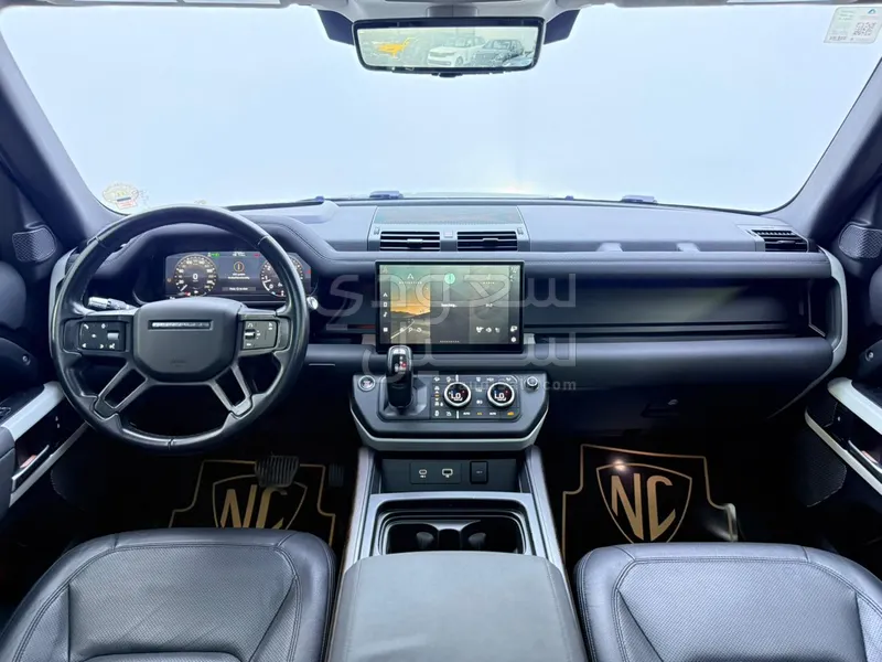 2022 لاند روفر ديفيندر اس