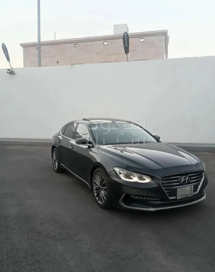 2018 هيونداي ازيرا سمارت