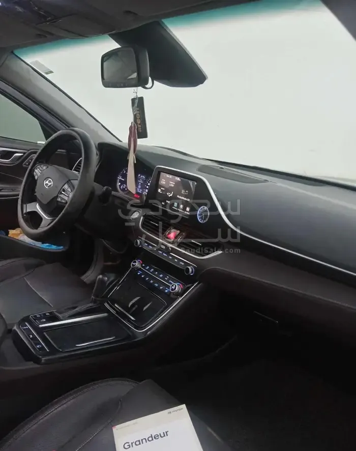 2018 هيونداي ازيرا سمارت