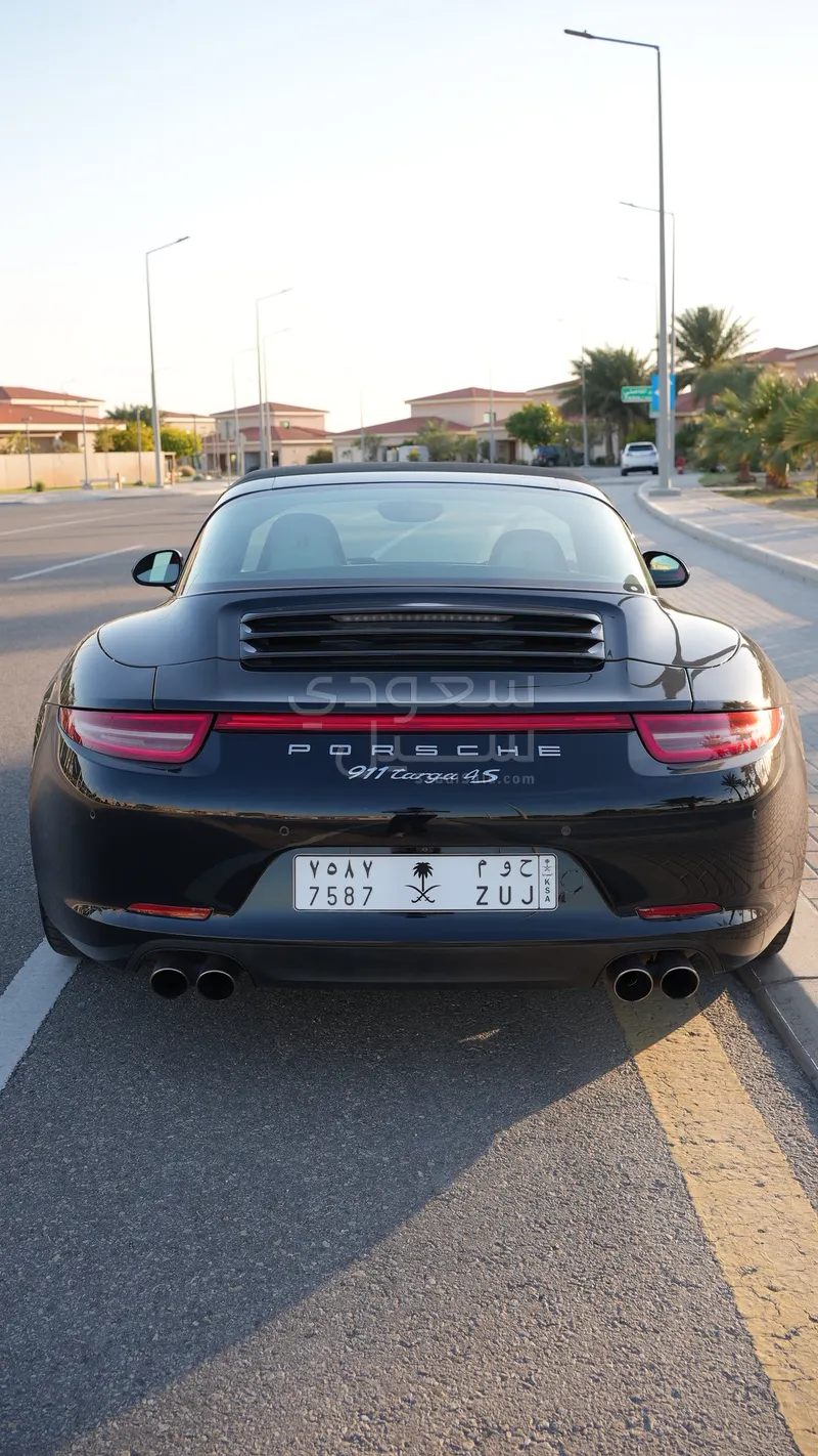 2015 بورش 911 تارجا 4 اس