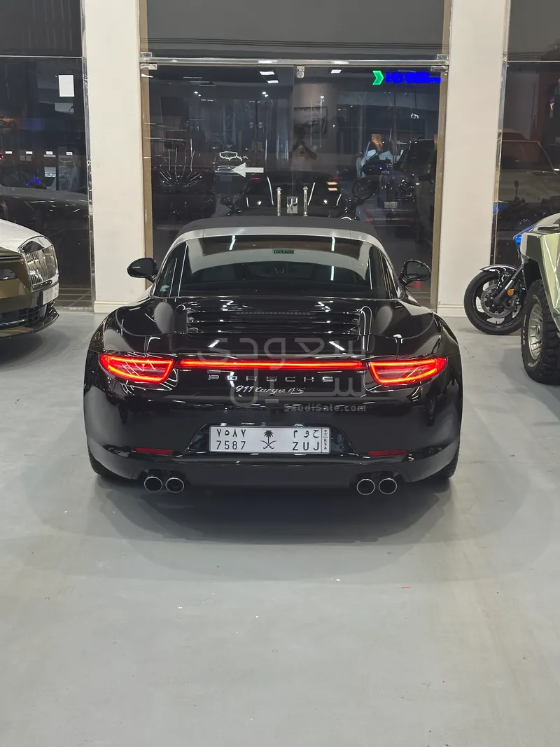 2015 بورش 911 تارجا 4 اس