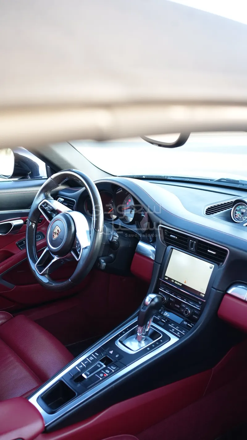 2015 بورش 911 تارجا 4 اس