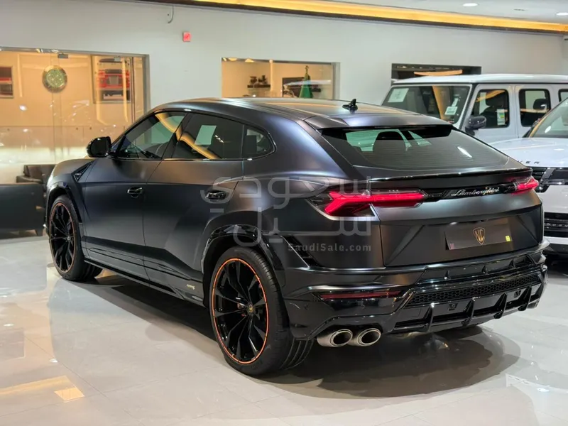 2024 لمبرجيني اوروس اس