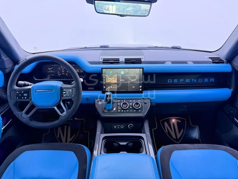 2022 لاند روفر ديفيندر اتش اس اي