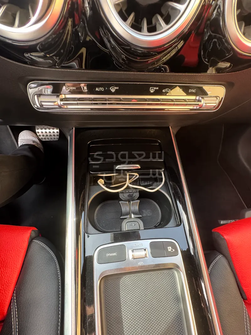 2025 مرسيدس - بنز جي إل أي 200