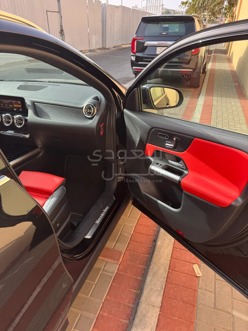 2025 مرسيدس - بنز جي إل أي 200