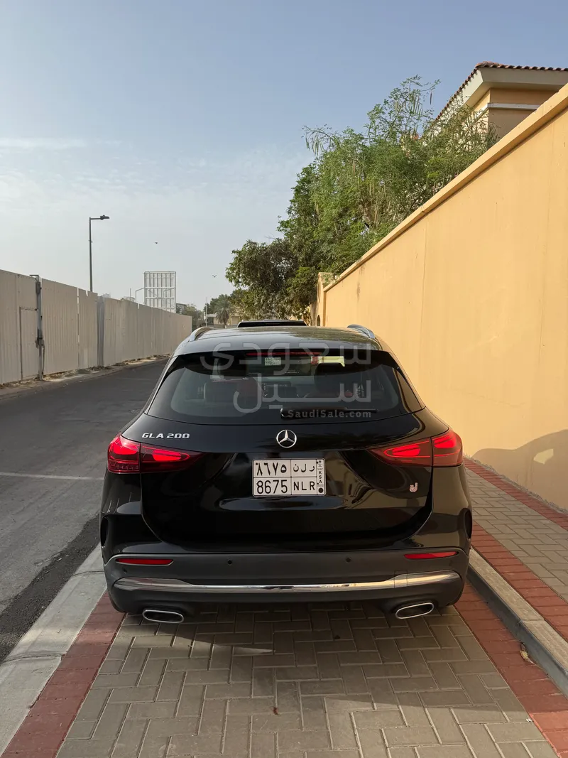 2025 مرسيدس - بنز جي إل أي 200