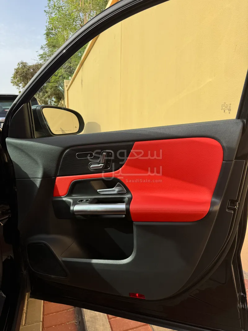 2025 مرسيدس - بنز جي إل أي 200