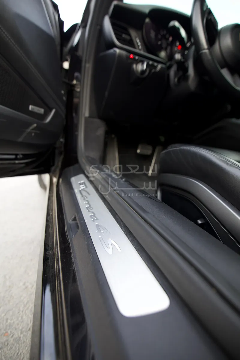 2020 بورش 911 كاريرا 4 اس