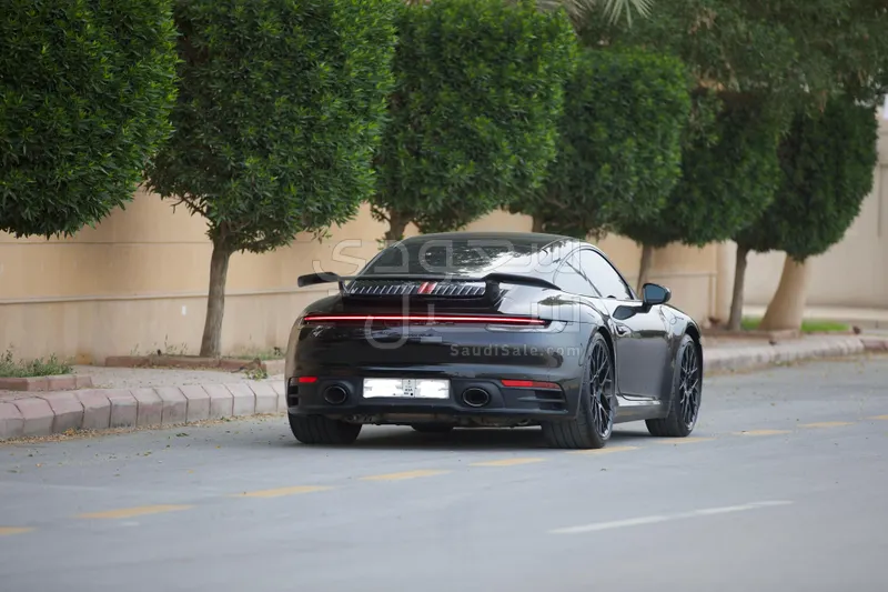 2020 بورش 911 كاريرا 4 اس