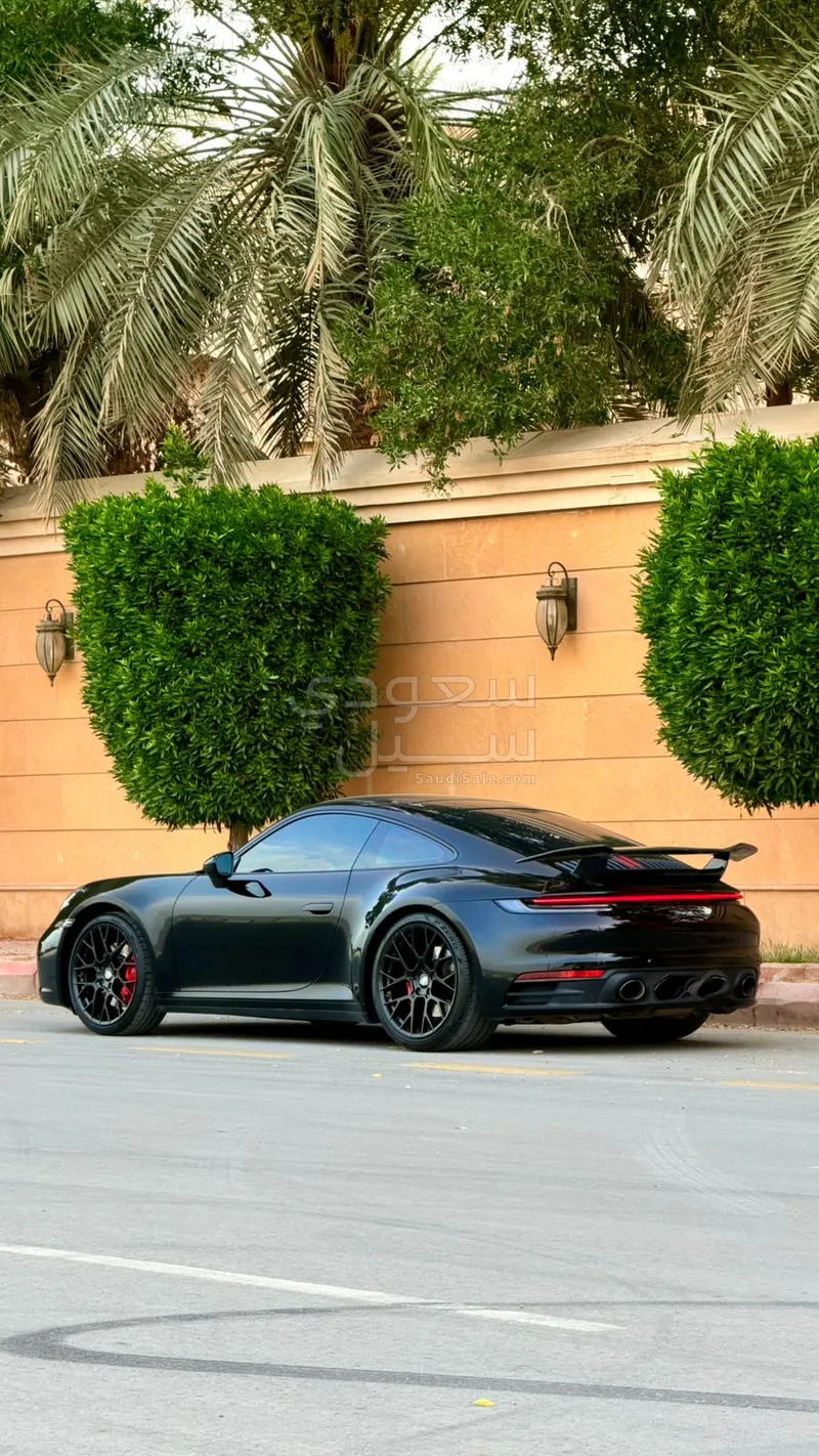 2020 بورش 911 كاريرا 4 اس