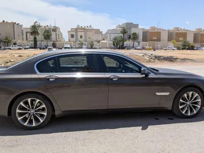 2015 بي ام دبليو الفئة السابعة 730 إل أي