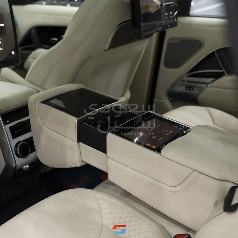 2026 لاند روفر رينج روفر اوتوبيوغرافي