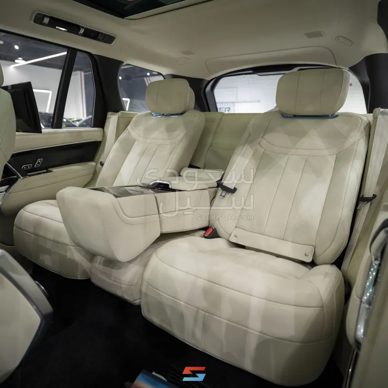 2026 لاند روفر رينج روفر اوتوبيوغرافي