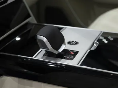 2026 لاند روفر رينج روفر اوتوبيوغرافي