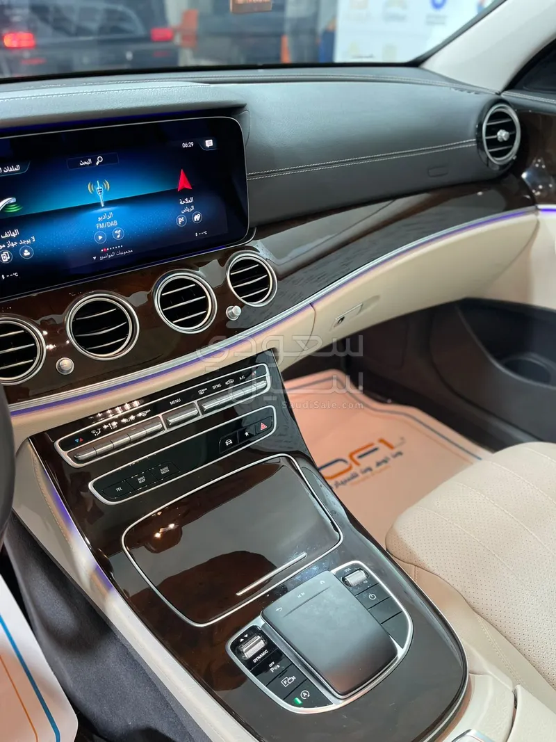 2021 مرسيدس - بنز إي 200