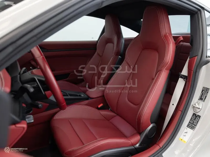 2023 Porsche 911 Carrera GTS