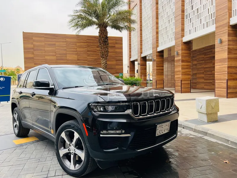 2023 جييب جراند شيروكي ليميتد