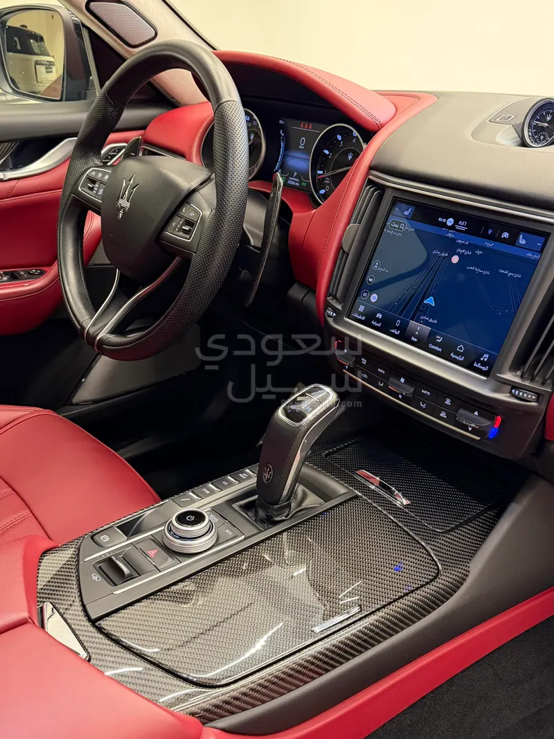 2022 مازيراتي ليفانتي مودينا اس