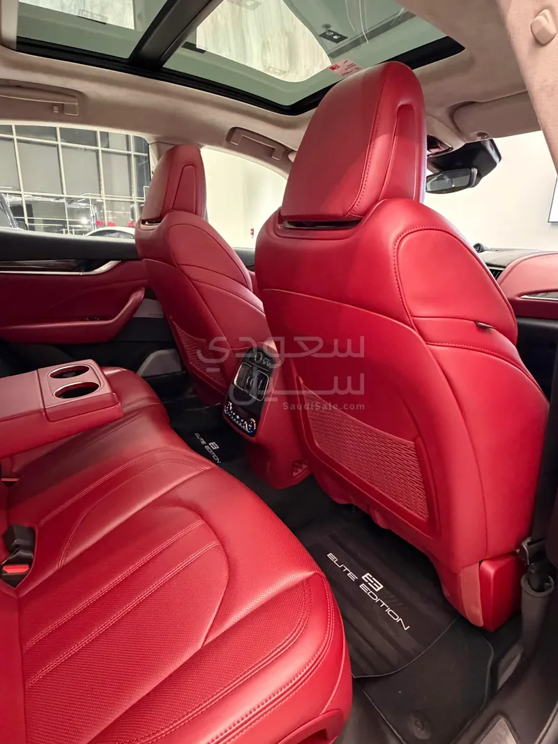 2022 مازيراتي ليفانتي مودينا اس