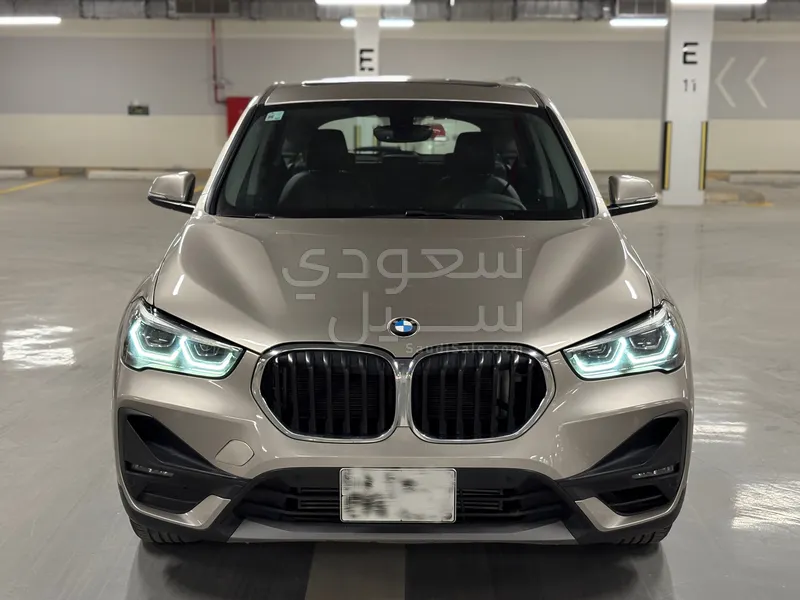 2022 بي ام دبليو الفئة اكس 1