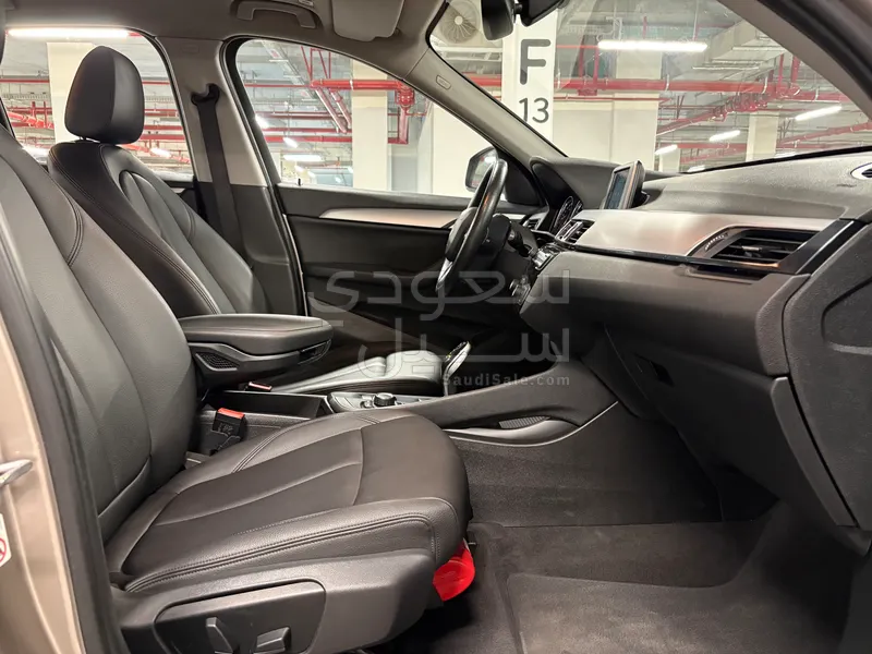 2022 بي ام دبليو الفئة اكس 1