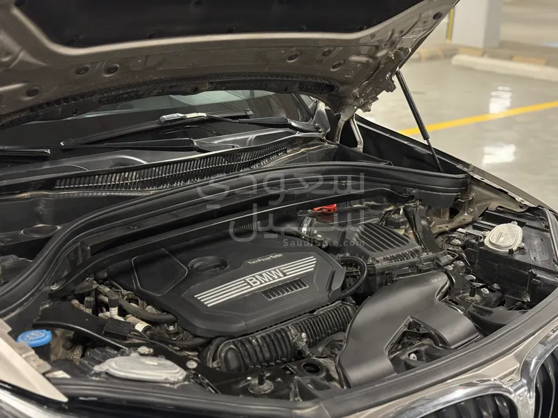 2022 بي ام دبليو الفئة اكس 1