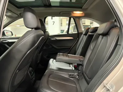 2022 بي ام دبليو الفئة اكس 1