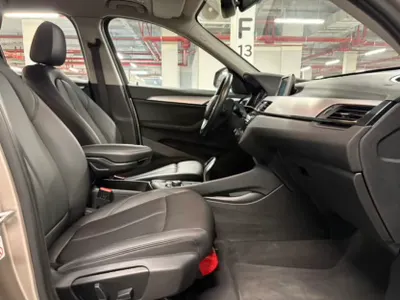 2022 بي ام دبليو الفئة اكس 1