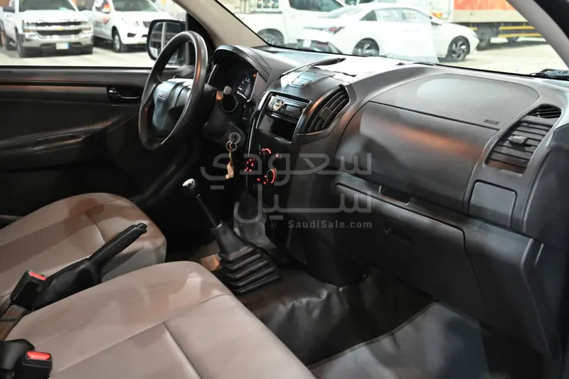 2016 ايسوزو دي ماكس غماره