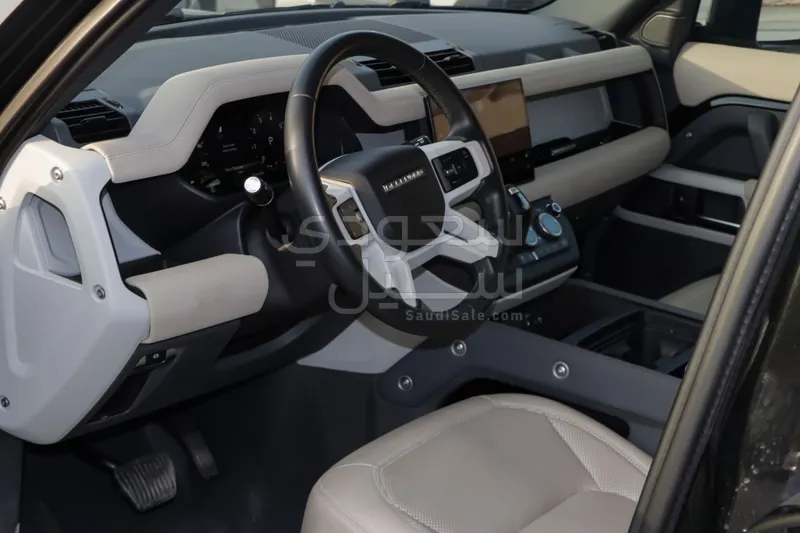 2023 لاند روفر ديفيندر 110