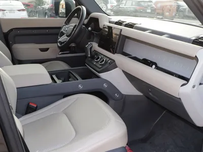 2023 لاند روفر ديفيندر 110