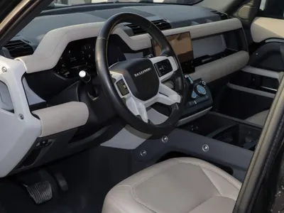 2023 لاند روفر ديفيندر 110