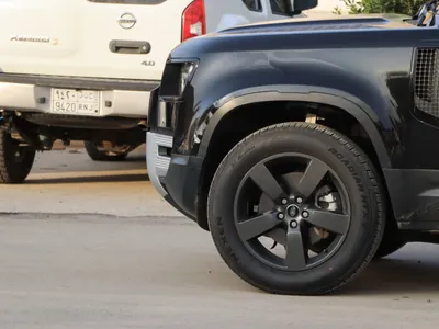 2023 لاند روفر ديفيندر 110