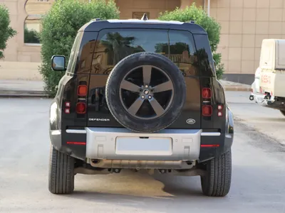 2023 لاند روفر ديفيندر 110