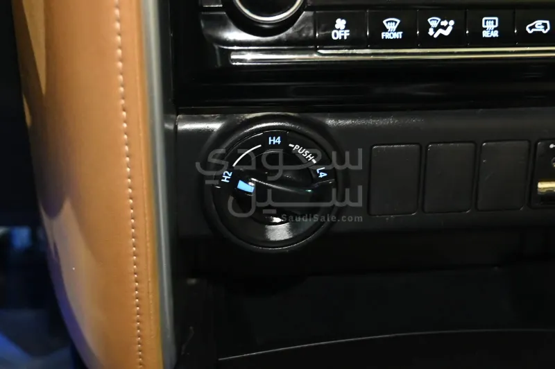 2018 تويوتا فورشنر في اكس