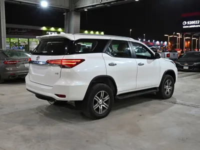 2018 تويوتا فورشنر في اكس