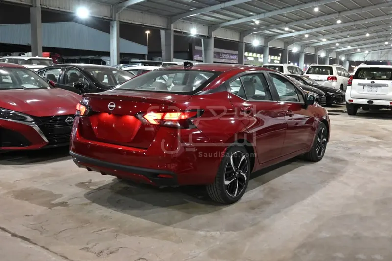 2024 نيسان صني