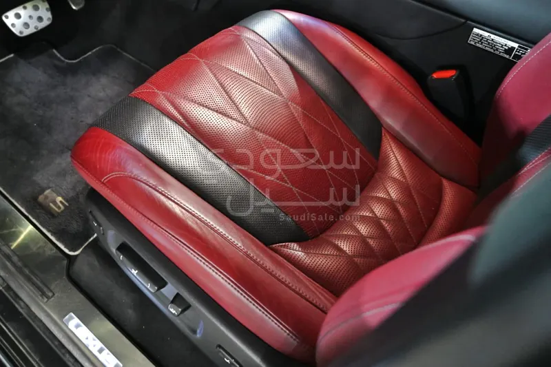 2021 لكزس إل إكس 570 بلاك اديشن