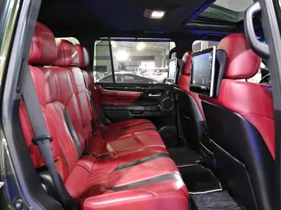 2021 لكزس إل إكس 570 بلاك اديشن