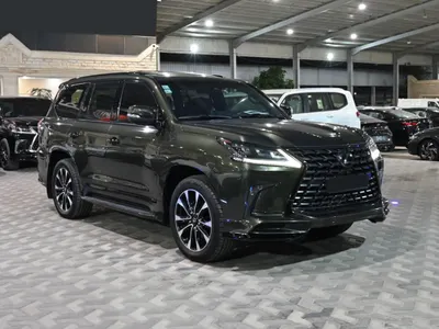 2021 لكزس إل إكس 570 بلاك اديشن